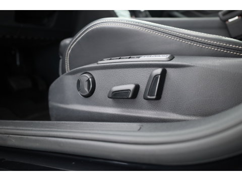 Volkswagen Passat Variant 1.4 TSI PHEV GTE Business | Pano | HUD | Leder | Elek. Trekhaak | Camera | Stoel- Stuurverw. | Massage | IQ. Light | Adapt. Cruise