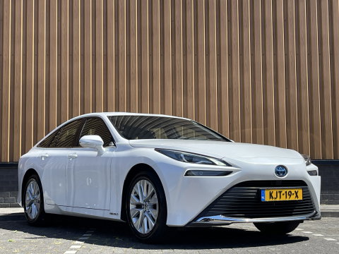 Toyota Mirai Dynamic | Apple Carplay | Android Auto | Keyless Go/Entry | DAB | Camera Achter | Spraakbediening | Rijmodus Regeling |
