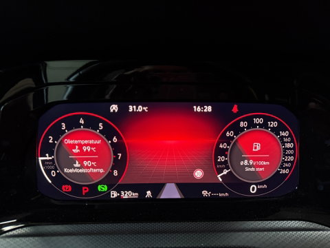 Volkswagen Golf 1.5 eTSI R-Line Business+