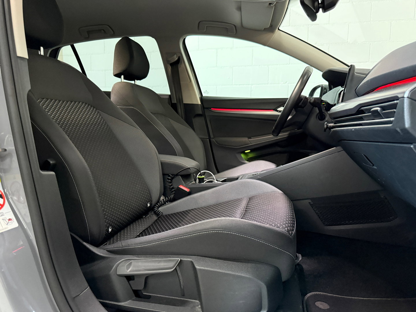 Volkswagen Golf 1.5 eTSI R-Line Business+