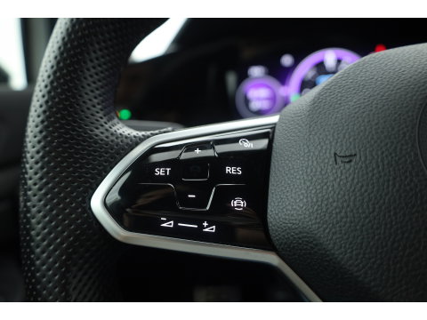 Volkswagen Golf 1.4 eHybrid GTE | Dig. Cockpit |  IQ light | Apple CarPlay & Android Auto | Stoel-Stuurverw. | Sfeerverlichting