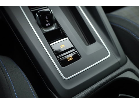 Volkswagen Golf 1.4 eHybrid GTE | Dig. Cockpit |  IQ light | Apple CarPlay & Android Auto | Stoel-Stuurverw. | Sfeerverlichting