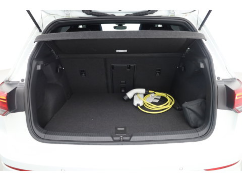 Volkswagen Golf 1.4 eHybrid GTE | Dig. Cockpit |  IQ light | Apple CarPlay & Android Auto | Stoel-Stuurverw. | Sfeerverlichting