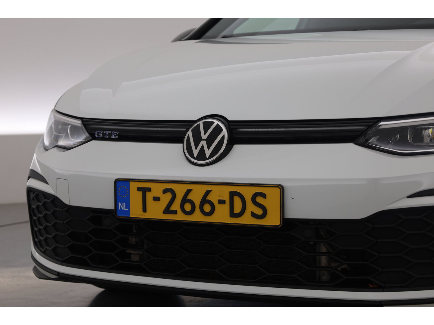 Volkswagen Golf 1.4 eHybrid GTE | Dig. Cockpit |  IQ light | Apple CarPlay & Android Auto | Stoel-Stuurverw. | Sfeerverlichting