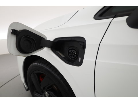 Volkswagen Golf 1.4 eHybrid GTE | Dig. Cockpit |  IQ light | Apple CarPlay & Android Auto | Stoel-Stuurverw. | Sfeerverlichting