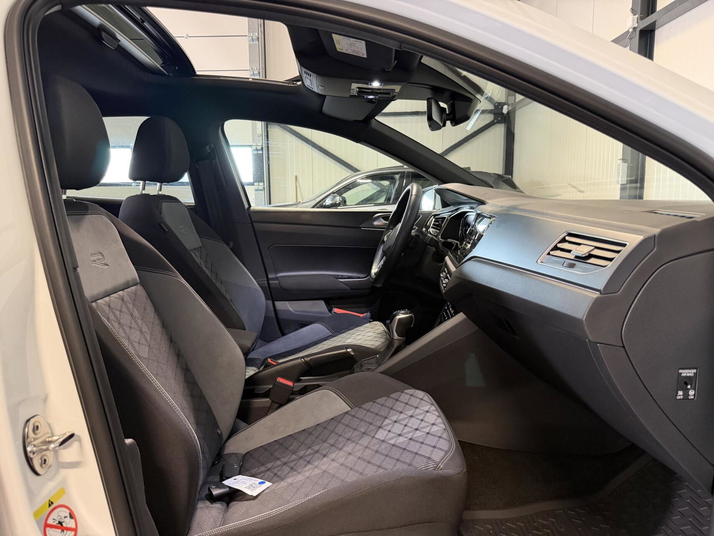 Volkswagen Polo 1.0 TSI DSG R-line Pano Sfeer Virtual Camera