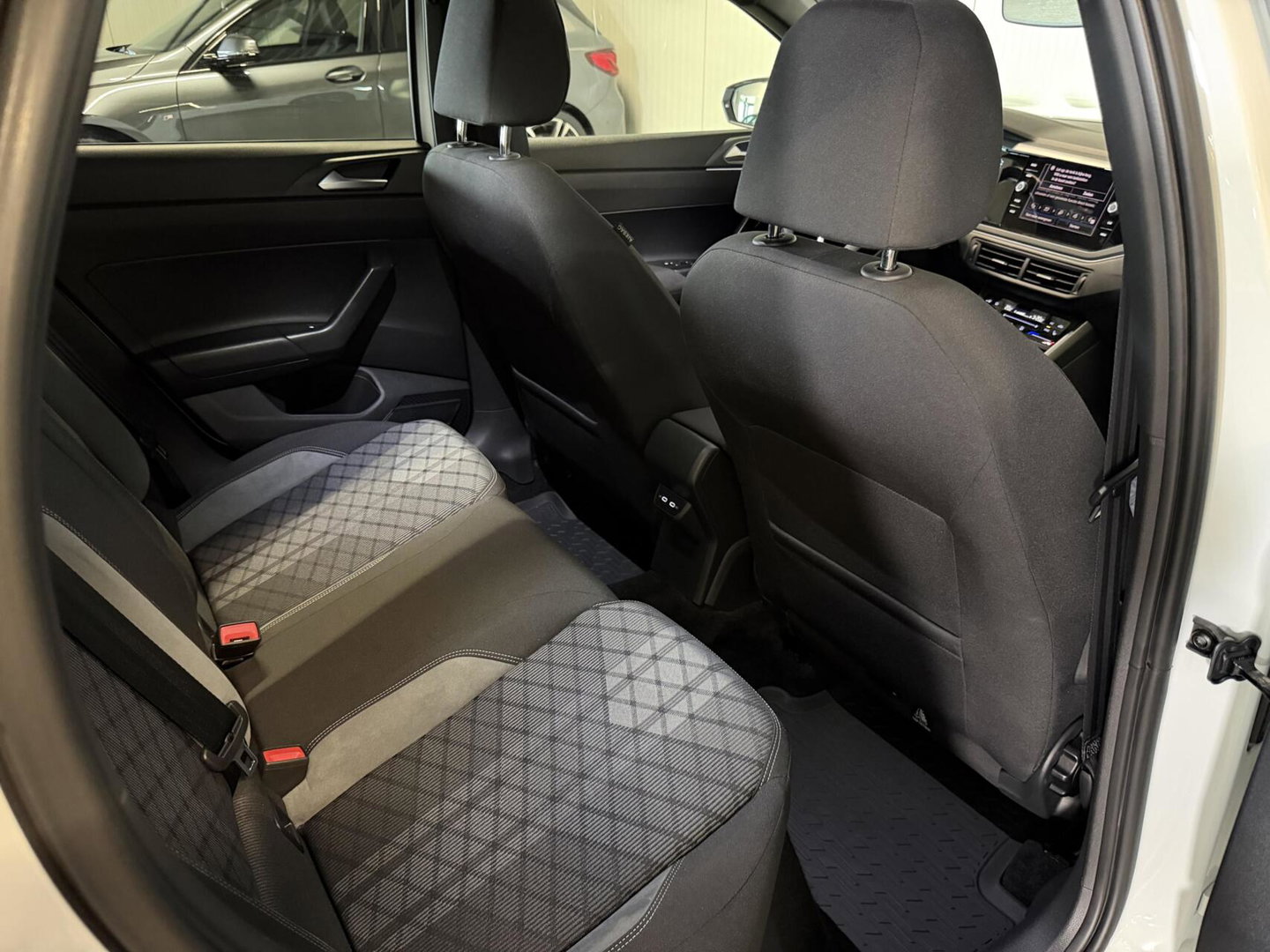 Volkswagen Polo 1.0 TSI DSG R-line Pano Sfeer Virtual Camera