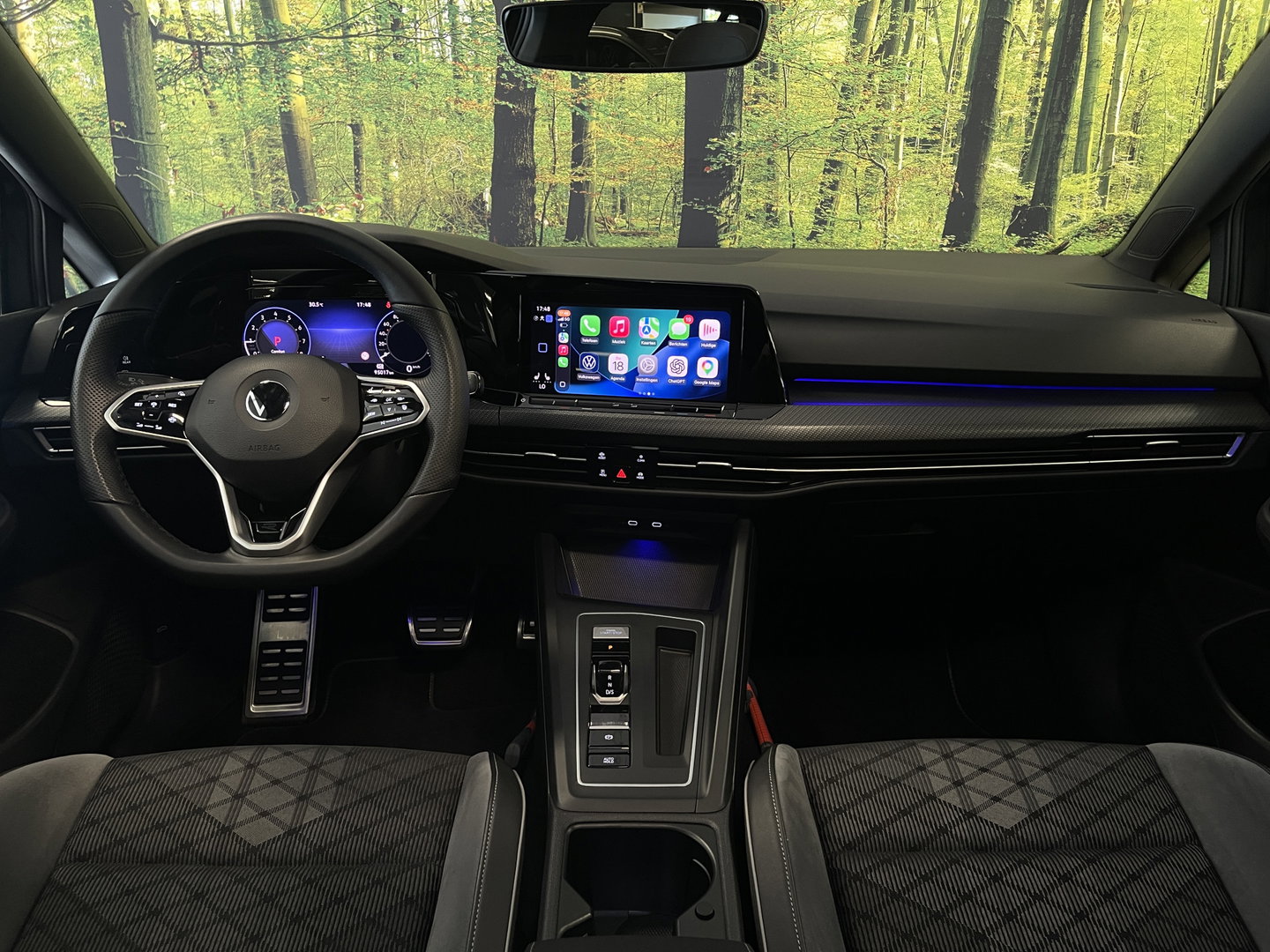 Volkswagen Golf Variant 1.5 eTSI R-Line Business+ | Apple Carplay | IQ Drive | Panorama dak | Adaptive Cruise Control | Rijmodus Regeling | Stoelverwarming |