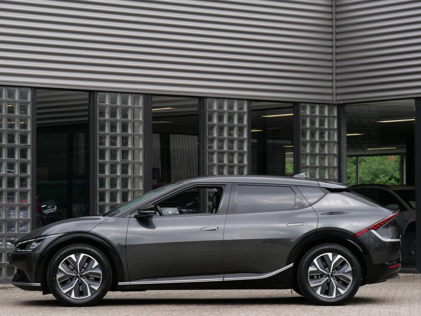 Kia Ev6 PLUS 77.4 kWh/ LEER/ ELEKT. KLEP/ AFN. TREKHAAK/ NL-AUTO 1STE EIGENAAR/ SOH 100%