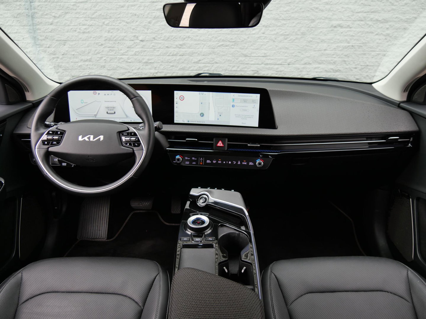 Kia Ev6 PLUS 77.4 kWh/ LEER/ ELEKT. KLEP/ AFN. TREKHAAK/ NL-AUTO 1STE EIGENAAR/ SOH 100%
