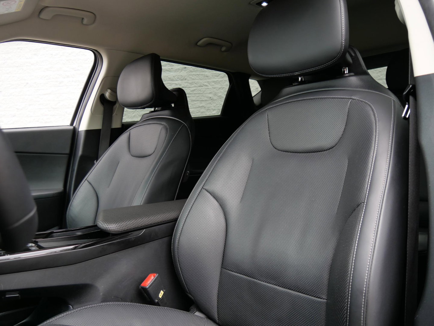 Kia Ev6 PLUS 77.4 kWh/ LEER/ ELEKT. KLEP/ AFN. TREKHAAK/ NL-AUTO 1STE EIGENAAR/ SOH 100%