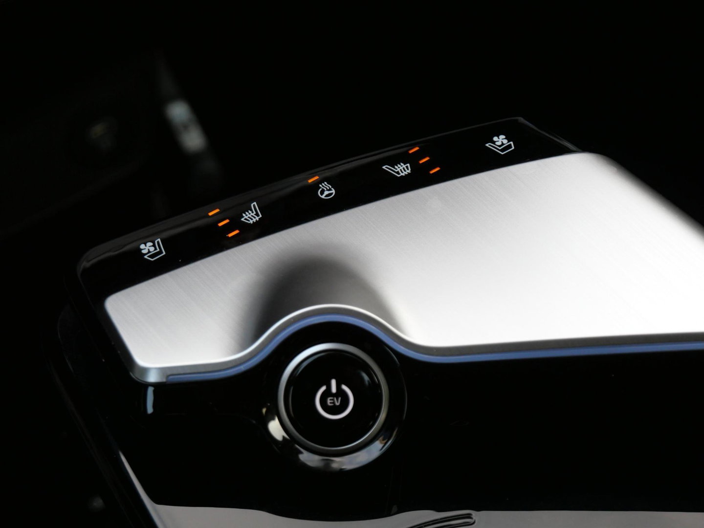 Kia Ev6 PLUS 77.4 kWh/ LEER/ ELEKT. KLEP/ AFN. TREKHAAK/ NL-AUTO 1STE EIGENAAR/ SOH 100%