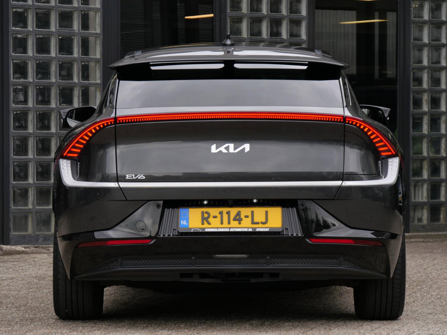 Kia Ev6 PLUS 77.4 kWh/ LEER/ ELEKT. KLEP/ AFN. TREKHAAK/ NL-AUTO 1STE EIGENAAR/ SOH 100%