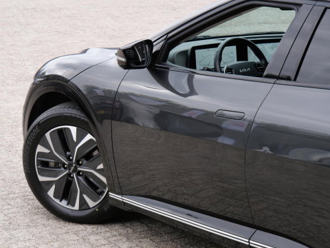 Kia Ev6 PLUS 77.4 kWh/ LEER/ ELEKT. KLEP/ AFN. TREKHAAK/ NL-AUTO 1STE EIGENAAR/ SOH 100%
