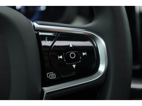 Volvo XC60 2.0 T8 Plug-in hybrid AWD Ultimate Dark | Trekhaak | 360 camera | Head-up | Harman / Kardon 4x Stoel + stuurverwarming |