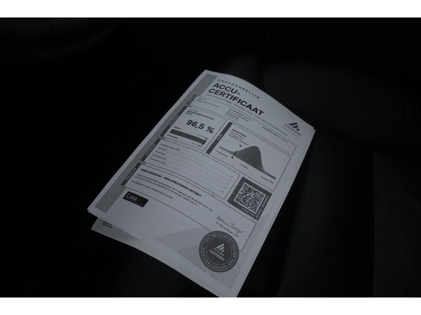 Volvo XC60 2.0 T8 Plug-in hybrid AWD Ultimate Dark | Trekhaak | 360 camera | Head-up | Harman / Kardon 4x Stoel + stuurverwarming |
