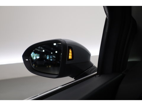 Volkswagen Golf 1.5 TSI Style | Pano | IQ. Light | Massage | Memory | Apple CarPlay | Camera | Adapt. Cruise | Keyless