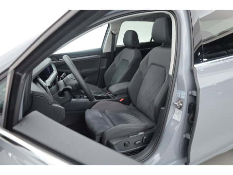 Volkswagen Golf 1.5 TSI Style | Pano | IQ. Light | Massage | Memory | Apple CarPlay | Camera | Adapt. Cruise | Keyless