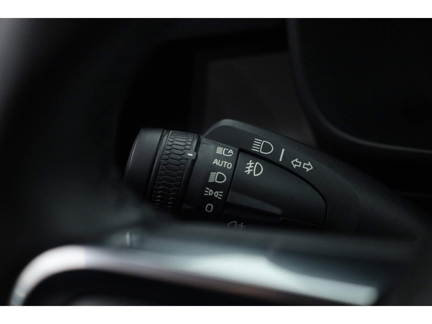 Volvo XC40 Recharge Ultimate 70 kWh | Prijs Rijklaar | Pano-dak | 360 camera | Sport stoelen |