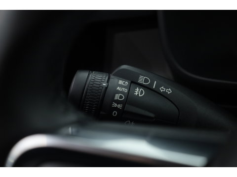 Volvo XC40 Recharge Ultimate 70 kWh | Prijs Rijklaar | Pano-dak | 360 camera | Sport stoelen |