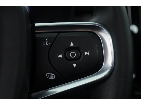 Volvo XC40 Recharge Ultimate 70 kWh | Prijs Rijklaar | Pano-dak | 360 camera | Sport stoelen |