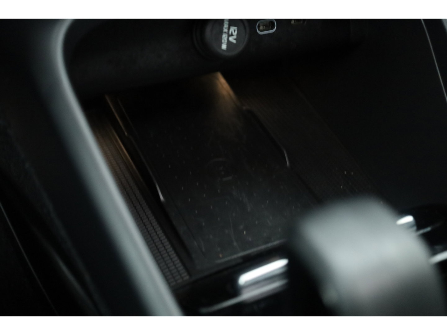 Volvo XC40 Recharge Ultimate 70 kWh | Prijs Rijklaar | Pano-dak | 360 camera | Sport stoelen |