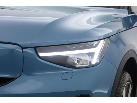 Volvo XC40 Recharge Ultimate 70 kWh | Prijs Rijklaar | Pano-dak | 360 camera | Sport stoelen |