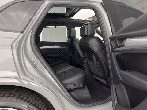 Audi Q5 55 TFSI S-Line Competition Quattro (Plug-In) Aut. *PANO | LEATHER | FULL-LED | HEATED-SPORTSEATS | KEYLESS | CAMERA | NAVI-FULLMAP | PRIVACY-GLASS | DIGI-COCKPIT | CRUISE-ADPAPTIVE | DAB | 21"ALU*