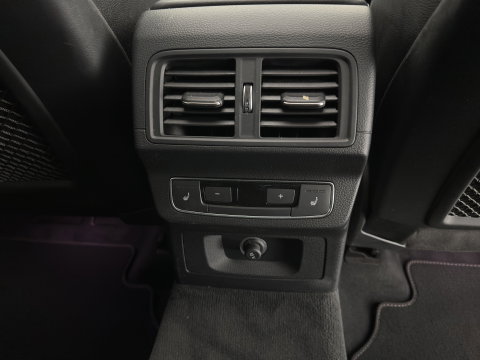 Audi Q5 55 TFSI S-Line Competition Quattro (Plug-In) Aut. *PANO | LEATHER | FULL-LED | HEATED-SPORTSEATS | KEYLESS | CAMERA | NAVI-FULLMAP | PRIVACY-GLASS | DIGI-COCKPIT | CRUISE-ADPAPTIVE | DAB | 21"ALU*