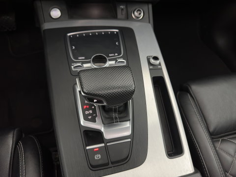 Audi Q5 55 TFSI S-Line Competition Quattro (Plug-In) Aut. *PANO | LEATHER | FULL-LED | HEATED-SPORTSEATS | KEYLESS | CAMERA | NAVI-FULLMAP | PRIVACY-GLASS | DIGI-COCKPIT | CRUISE-ADPAPTIVE | DAB | 21"ALU*