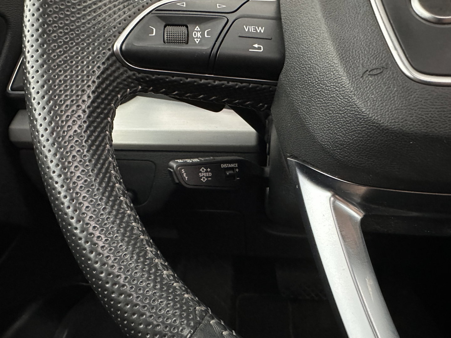 Audi Q5 55 TFSI S-Line Competition Quattro (Plug-In) Aut. *PANO | LEATHER | FULL-LED | HEATED-SPORTSEATS | KEYLESS | CAMERA | NAVI-FULLMAP | PRIVACY-GLASS | DIGI-COCKPIT | CRUISE-ADPAPTIVE | DAB | 21"ALU*