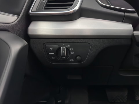 Audi Q5 55 TFSI S-Line Competition Quattro (Plug-In) Aut. *PANO | LEATHER | FULL-LED | HEATED-SPORTSEATS | KEYLESS | CAMERA | NAVI-FULLMAP | PRIVACY-GLASS | DIGI-COCKPIT | CRUISE-ADPAPTIVE | DAB | 21"ALU*