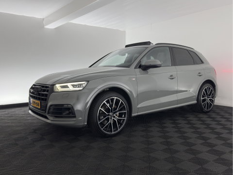 Audi Q5 55 TFSI S-Line Competition Quattro (Plug-In) Aut. *PANO | LEATHER | FULL-LED | HEATED-SPORTSEATS | KEYLESS | CAMERA | NAVI-FULLMAP | PRIVACY-GLASS | DIGI-COCKPIT | CRUISE-ADPAPTIVE | DAB | 21"ALU*