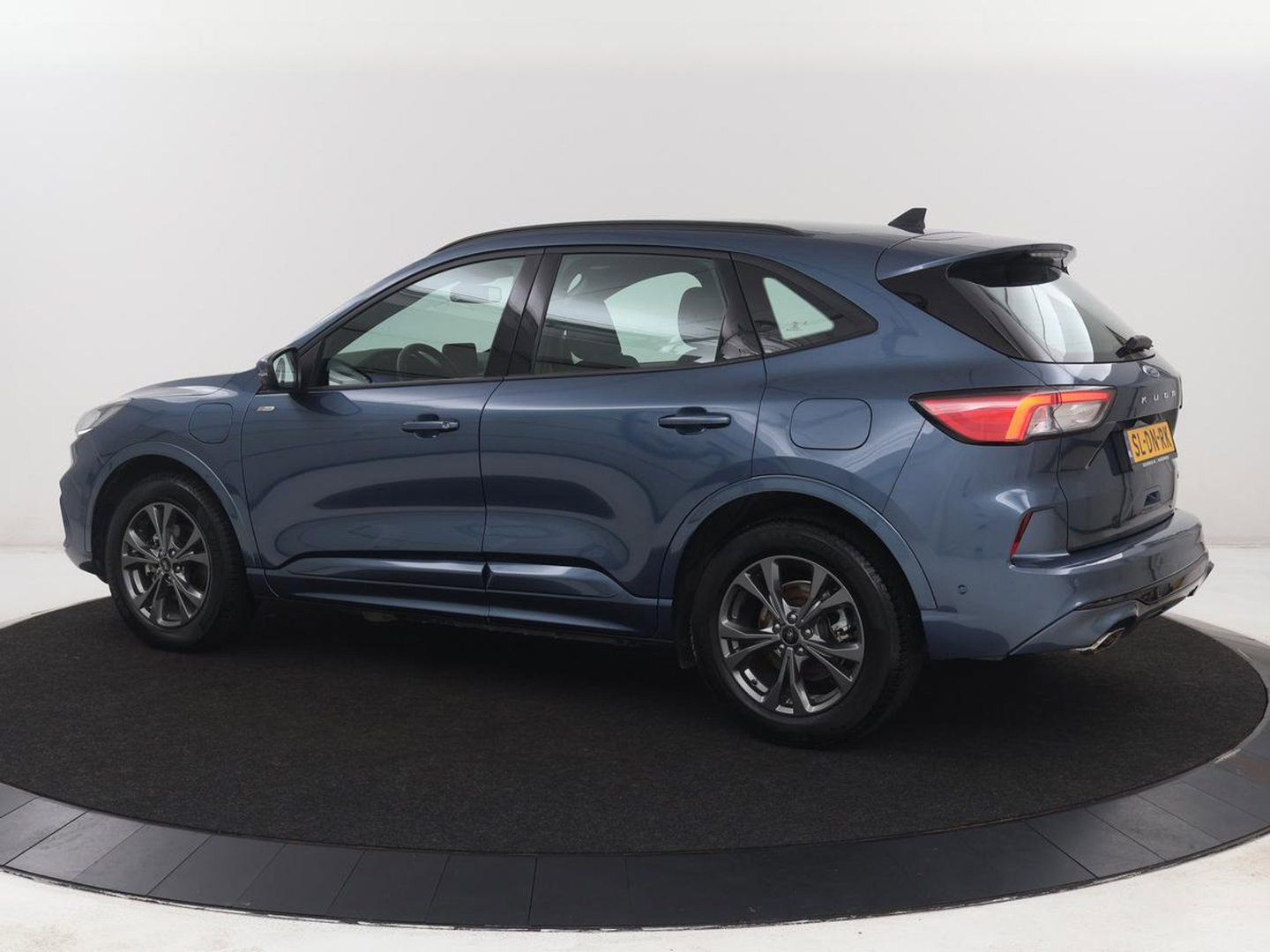 Ford Kuga 2.5 PHEV ST-Line | SOH 87,2 | Adaptive cruise | Camera | Full LED | Climate control | Dodehoek detectie | Carplay | Navi. Full map | DAB