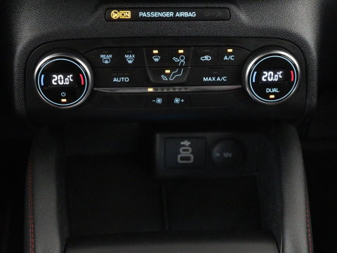 Ford Kuga 2.5 PHEV ST-Line | SOH 87,2 | Adaptive cruise | Camera | Full LED | Climate control | Dodehoek detectie | Carplay | Navi. Full map | DAB
