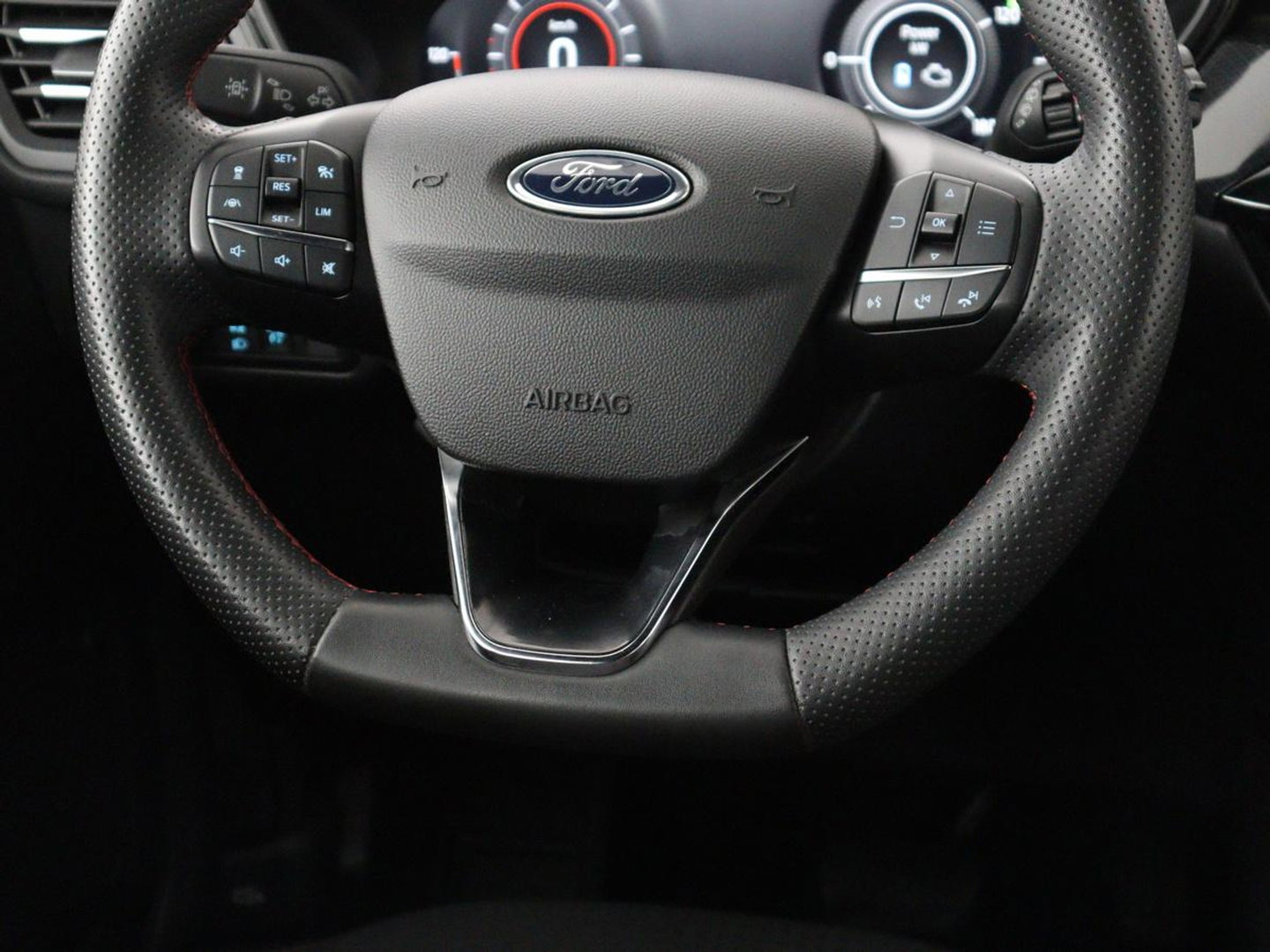 Ford Kuga 2.5 PHEV ST-Line | SOH 87,2 | Adaptive cruise | Camera | Full LED | Climate control | Dodehoek detectie | Carplay | Navi. Full map | DAB