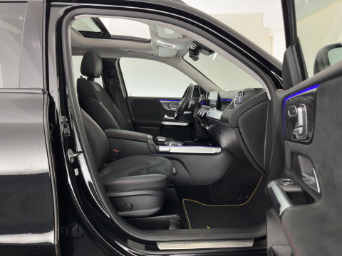 Mercedes-Benz GLB 250 4MATIC Premium Plus *AUT | LEATHER-MICROFIBRE | FULL-LED | AMBIENT-LIGHT | WIDE-SCREEN-DIGICOCKPIT | HEATED-SPORTSEATS | KEYLESS | NAVI-FULLMAP | ECC | PDC | CRUISE | 21''ALU*