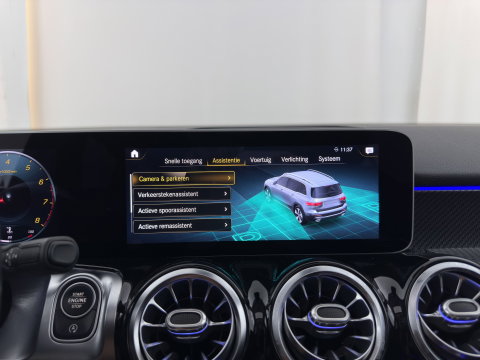 Mercedes-Benz GLB 250 4MATIC Premium Plus *AUT | LEATHER-MICROFIBRE | FULL-LED | AMBIENT-LIGHT | WIDE-SCREEN-DIGICOCKPIT | HEATED-SPORTSEATS | KEYLESS | NAVI-FULLMAP | ECC | PDC | CRUISE | 21''ALU*