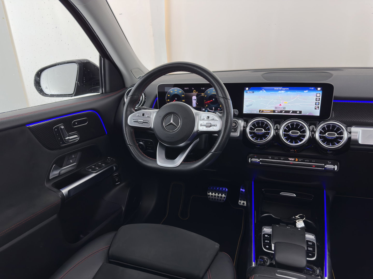 Mercedes-Benz GLB 250 4MATIC Premium Plus *AUT | LEATHER-MICROFIBRE | FULL-LED | AMBIENT-LIGHT | WIDE-SCREEN-DIGICOCKPIT | HEATED-SPORTSEATS | KEYLESS | NAVI-FULLMAP | ECC | PDC | CRUISE | 21''ALU*