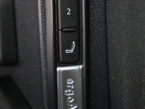 Volkswagen ID.4 Tech 77 kWh | SOH 92,2% | Panorama | 360 Camera | Head up | Virtual cockpit | Sfeerverlichting | Stoel/Stuurverwarming | Adaptive cruise | Carplay | Traffic assist | Climate control | Half leder/velours