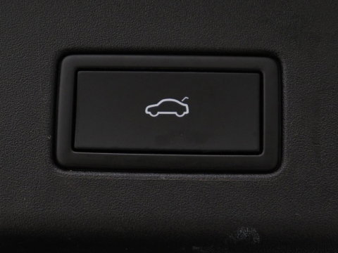Volkswagen ID.4 Tech 77 kWh | SOH 92,2% | Panorama | 360 Camera | Head up | Virtual cockpit | Sfeerverlichting | Stoel/Stuurverwarming | Adaptive cruise | Carplay | Traffic assist | Climate control | Half leder/velours