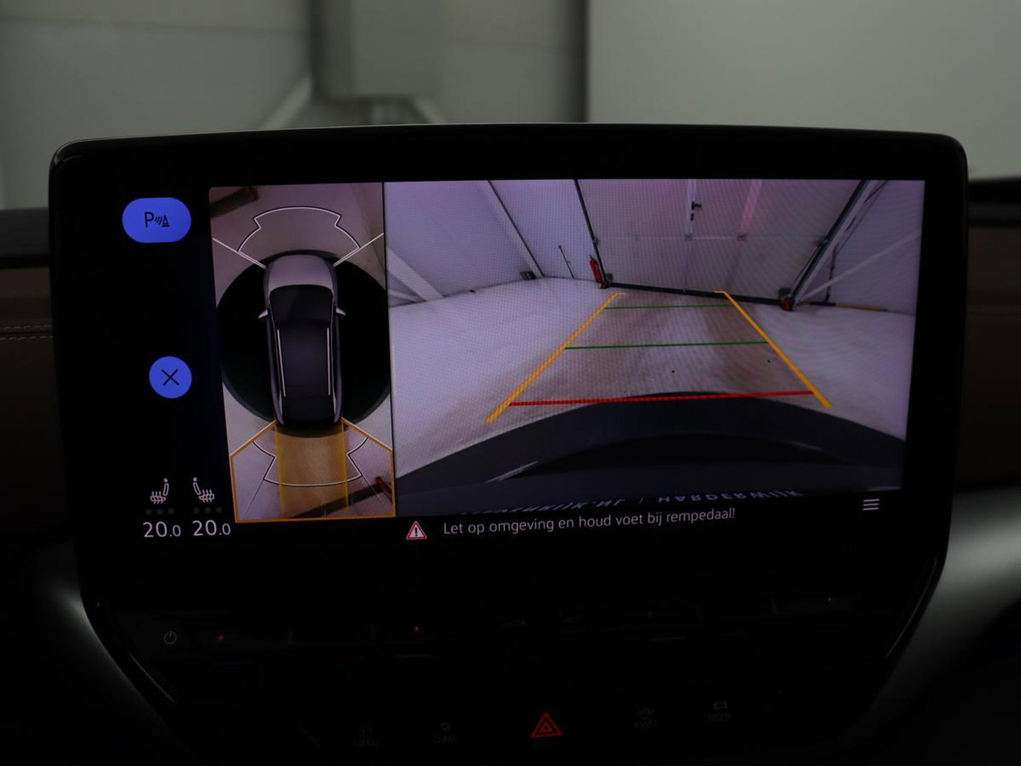 Volkswagen ID.4 Tech 77 kWh | SOH 92,2% | Panorama | 360 Camera | Head up | Virtual cockpit | Sfeerverlichting | Stoel/Stuurverwarming | Adaptive cruise | Carplay | Traffic assist | Climate control | Half leder/velours