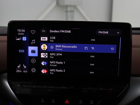 Volkswagen ID.4 Tech 77 kWh | SOH 92,2% | Panorama | 360 Camera | Head up | Virtual cockpit | Sfeerverlichting | Stoel/Stuurverwarming | Adaptive cruise | Carplay | Traffic assist | Climate control | Half leder/velours