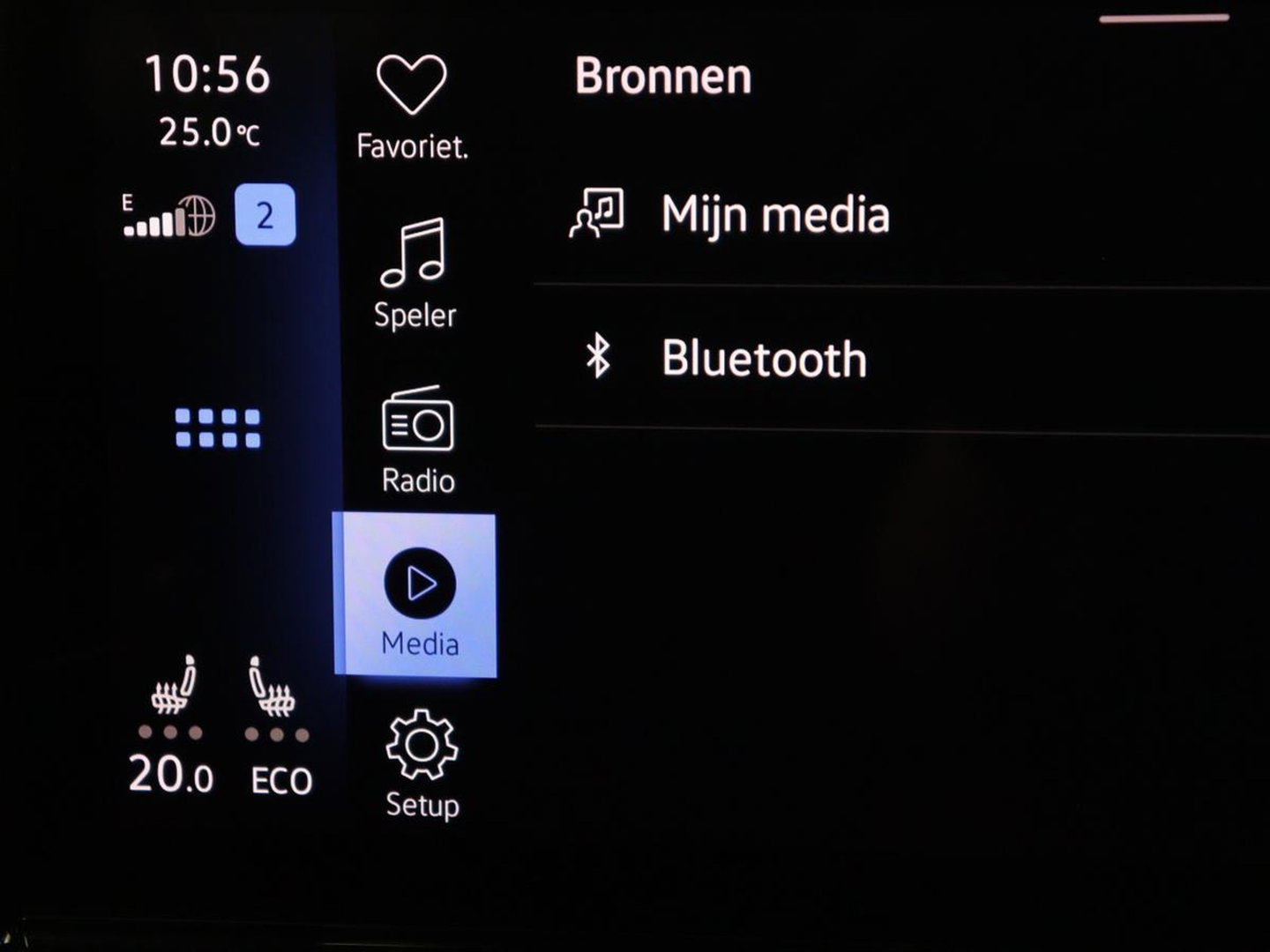 Volkswagen ID.4 Tech 77 kWh | SOH 92,2% | Panorama | 360 Camera | Head up | Virtual cockpit | Sfeerverlichting | Stoel/Stuurverwarming | Adaptive cruise | Carplay | Traffic assist | Climate control | Half leder/velours