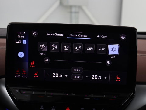 Volkswagen ID.4 Tech 77 kWh | SOH 92,2% | Panorama | 360 Camera | Head up | Virtual cockpit | Sfeerverlichting | Stoel/Stuurverwarming | Adaptive cruise | Carplay | Traffic assist | Climate control | Half leder/velours