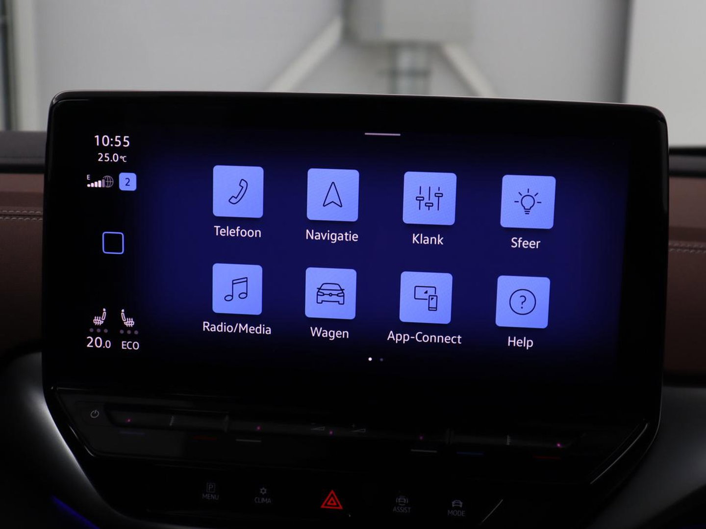 Volkswagen ID.4 Tech 77 kWh | SOH 92,2% | Panorama | 360 Camera | Head up | Virtual cockpit | Sfeerverlichting | Stoel/Stuurverwarming | Adaptive cruise | Carplay | Traffic assist | Climate control | Half leder/velours