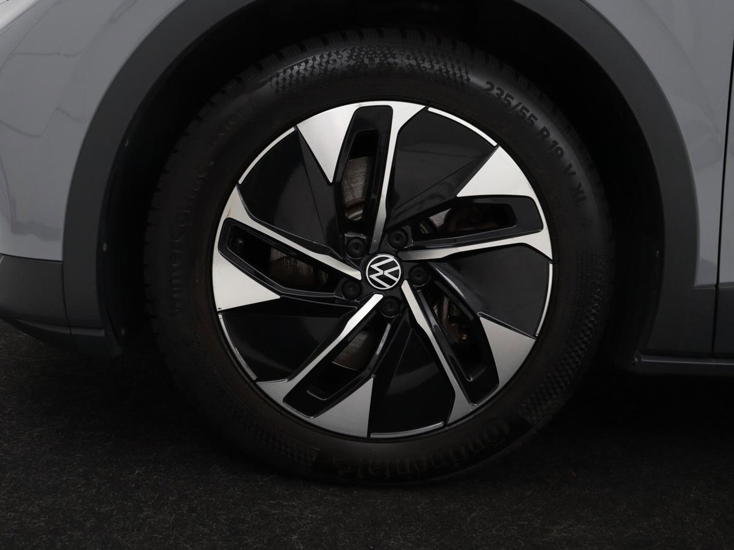 Volkswagen ID.4 Tech 77 kWh | SOH 92,2% | Panorama | 360 Camera | Head up | Virtual cockpit | Sfeerverlichting | Stoel/Stuurverwarming | Adaptive cruise | Carplay | Traffic assist | Climate control | Half leder/velours