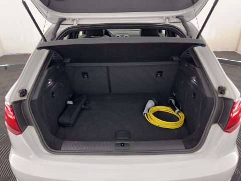 Audi A3 Sportback 1.4 e-tron S-Line Lease Edition (Plug-In) Aut. * PANO | LEATHER-ALCANTARA | BANG/OLUFSEN-AUDIO | DIGI-COCKPIT | HEATED-SPORTSEATS | FULL-LED | KEYLESS | NAVI-FULLMAP | PRIVACY-GLASS | ECC | PDC | ADAPTIVE-CRUISE | 18''ALU*