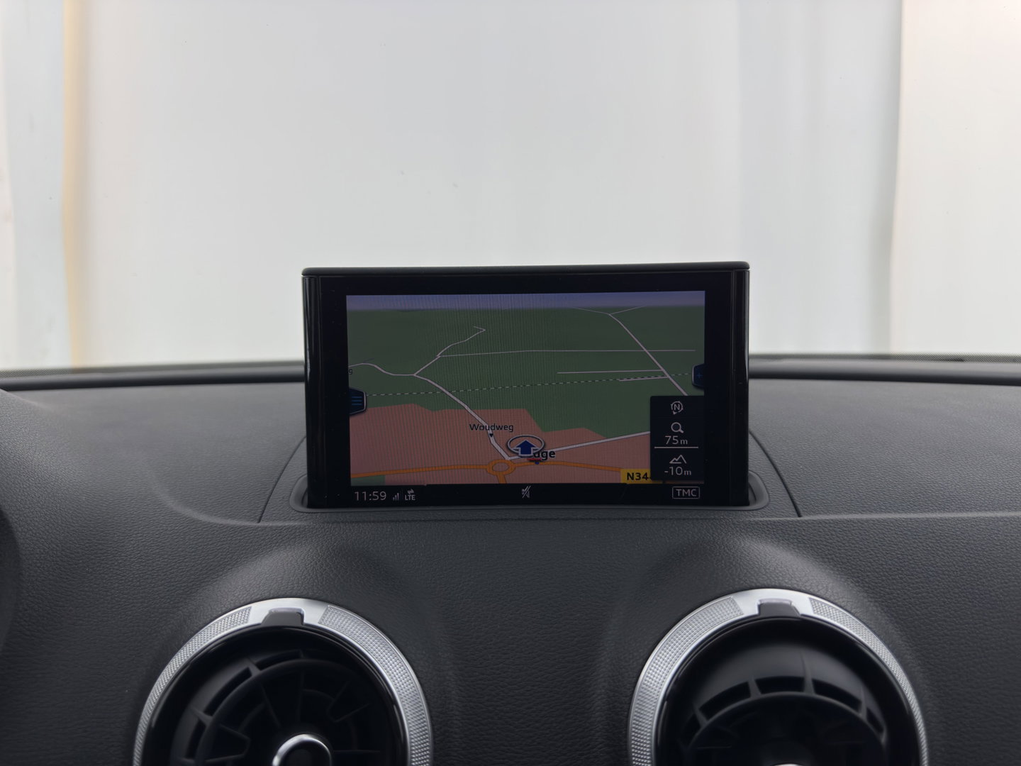 Audi A3 Sportback 1.4 e-tron S-Line Lease Edition (Plug-In) Aut. * PANO | LEATHER-ALCANTARA | BANG/OLUFSEN-AUDIO | DIGI-COCKPIT | HEATED-SPORTSEATS | FULL-LED | KEYLESS | NAVI-FULLMAP | PRIVACY-GLASS | ECC | PDC | ADAPTIVE-CRUISE | 18''ALU*