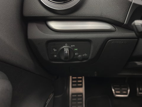 Audi A3 Sportback 1.4 e-tron S-Line Lease Edition (Plug-In) Aut. * PANO | LEATHER-ALCANTARA | BANG/OLUFSEN-AUDIO | DIGI-COCKPIT | HEATED-SPORTSEATS | FULL-LED | KEYLESS | NAVI-FULLMAP | PRIVACY-GLASS | ECC | PDC | ADAPTIVE-CRUISE | 18''ALU*